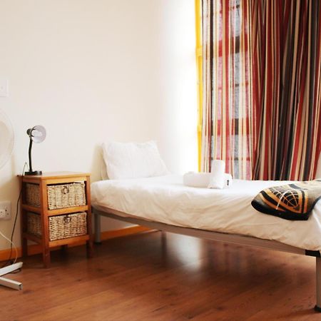 Scalabrini Accommodation Kaapstad Buitenkant foto
